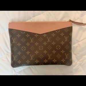 Louis Vuitton Clutch
